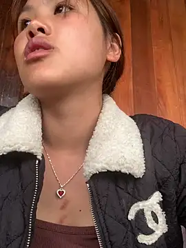 mai-lovelyy online show from April 2026 08:32:02 AM