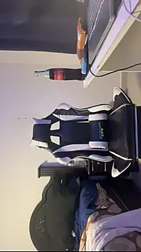 AleJmnz03 online show from April 2026 04:25:01 AM