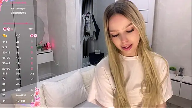 Mooniesiesita online show from June 2026 02:00:01 PM