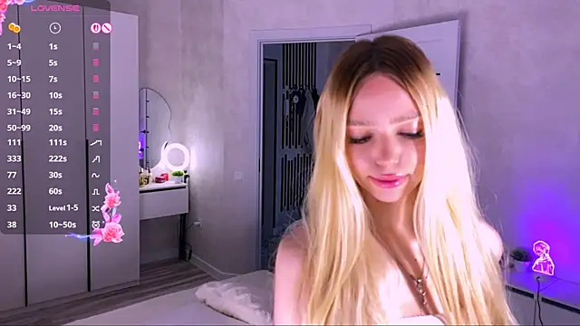 Mooniesiesita online show from June 2026 09:10:01 PM