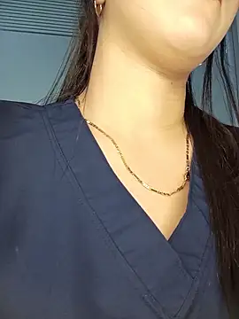 Chloe Thomsoon  online show from May 2026 08:23:01 PM