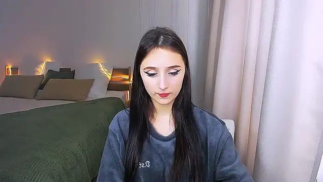JulietteMonli online show from June 2026 11:32:02 AM