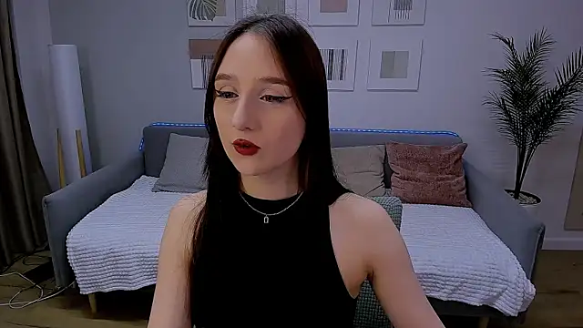 JulietteMonli online show from May 2026 07:28:02 PM