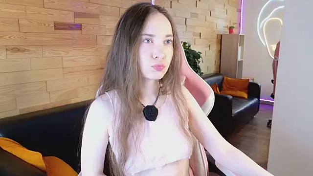 LilaMccoy online show from July 2026 04:30:01 AM