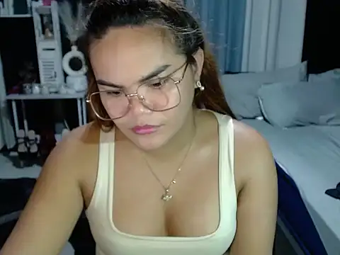 Snapshot of Kendallfoxx chatting on June 2026 06:01:02 PM Kendallfoxx online show from June 2026 06:01:02 PM
