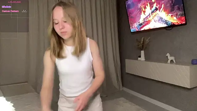 cindy softluv  online show from April 2026 07:33:02 PM