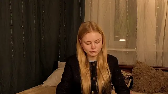 LavonaMadlem online show from May 2026 09:02:01 PM