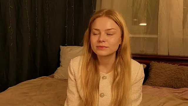 LavonaMadlem online show from May 2026 09:15:01 PM