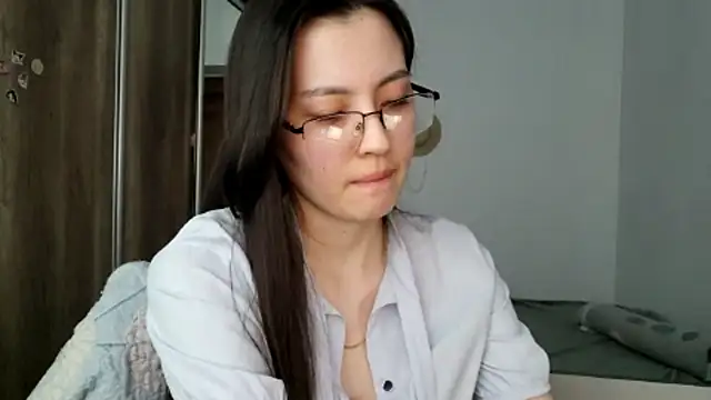 AshleyTropiano online show from May 2026 02:38:01 PM
