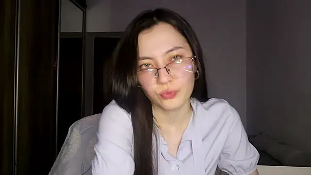 AshleyTropiano online show from May 2026 03:17:02 PM