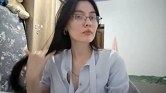 AshleyTropiano online show from May 2026 03:27:01 PM