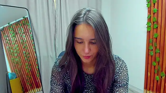 NicoleWells22 online show from May 2026 03:58:02 AM