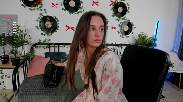 NicoleWells22 online show from May 2026 03:50:02 AM