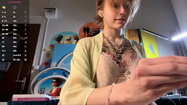 sarawhisperr online show from April 2026 09:16:02 PM