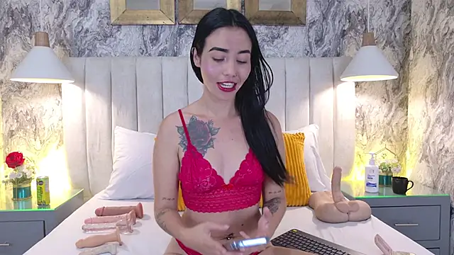 Sophie Vega online show from June 2026 03:30:01 AM