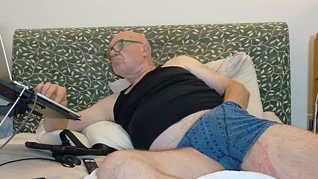 Snapshot of KinkCentral chatting on June 2026 08:42:01 PM KinkCentral online show from June 2026 08:42:01 PM