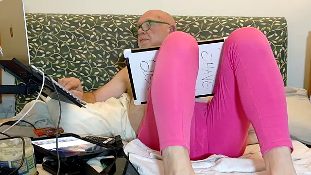 Snapshot of KinkCentral chatting on May 2026 09:10:02 PM KinkCentral online show from May 2026 09:10:02 PM