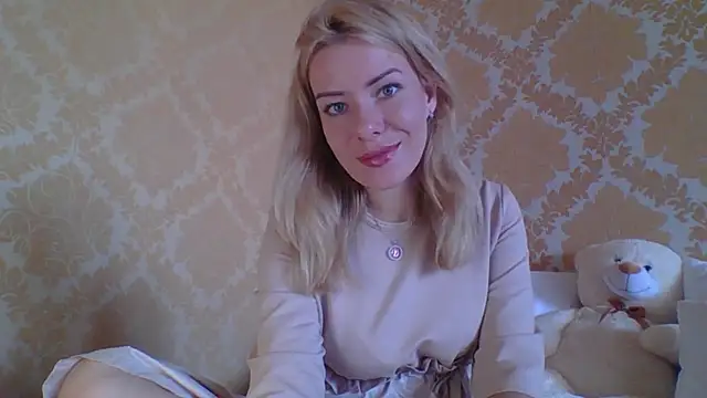 Snapshot of Softy_Aura_ chatting on July 2026 09:06:01 AM Softy Aura online show from July 2026 09:06:01 AM