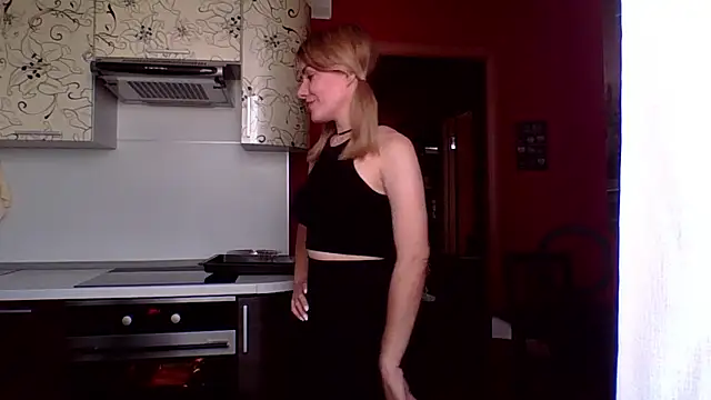 Snapshot of Softy_Aura_ chatting on June 2026 10:20:01 AM Softy Aura online show from June 2026 10:20:01 AM