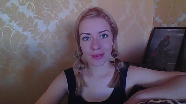 Snapshot of Softy_Aura_ chatting on July 2026 04:18:02 PM Softy Aura online show from July 2026 04:18:02 PM