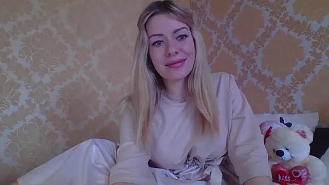 Softy Aura  online show from June 2026 02:33:01 PM