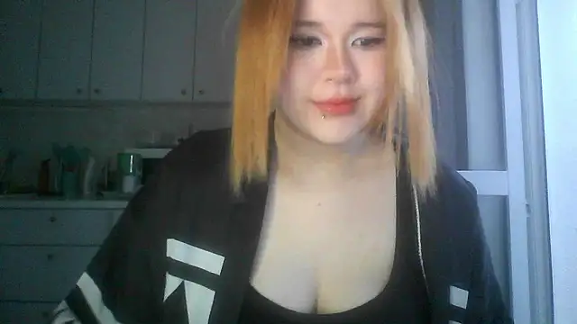Amanda Mia  online show from June 2026 04:07:02 PM