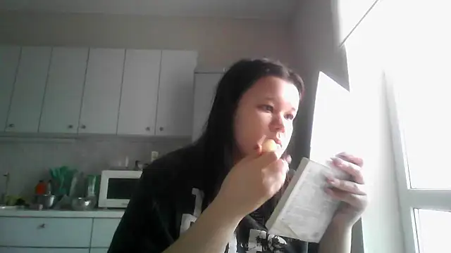 Amanda Mia  online show from May 2026 09:48:02 AM