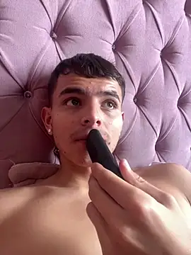 fresdyhot online show from June 2026 02:06:01 PM