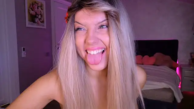 ChristieBlace online show from July 2026 08:59:01 PM