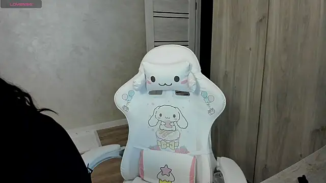 urmelodyy online show from July 2026 08:37:02 PM