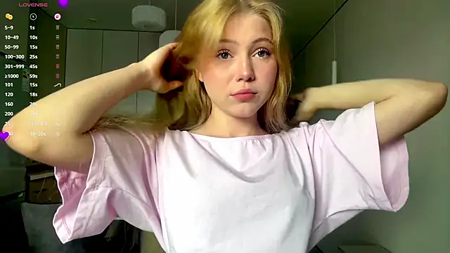 AlberthaBudd online show from July 2026 07:04:01 AM