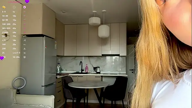 AlberthaBudd online show from July 2026 04:32:02 AM