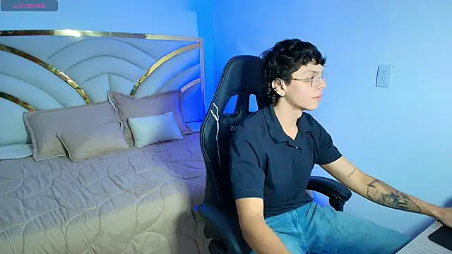 Milo Storm online show from April 2026 12:40:01 PM