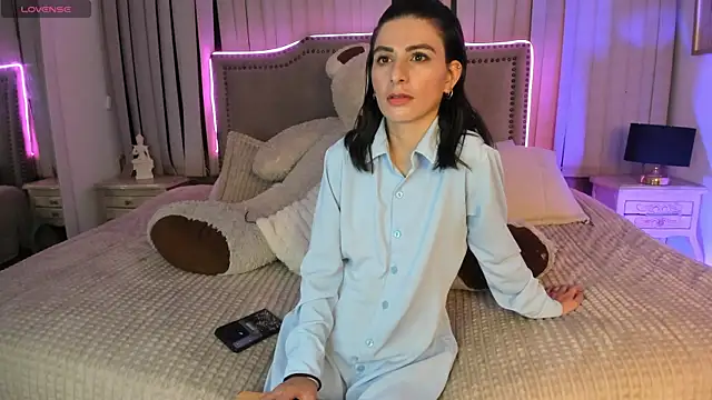 mariana  thompson online show from June 2026 02:27:01 AM