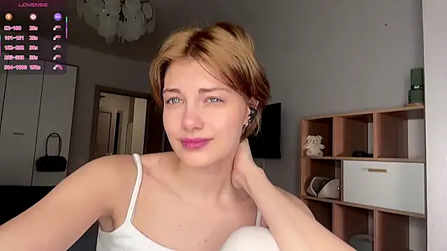 LinaFlamie online show from July 2026 10:15:02 AM