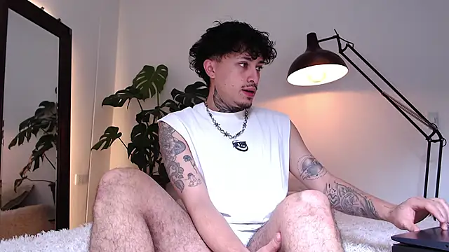 Steven Navarro online show from April 2026 02:30:01 PM