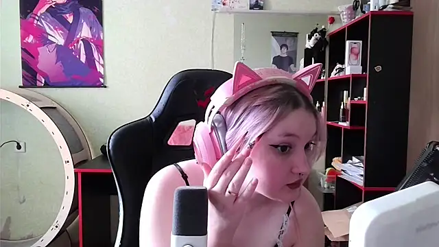 ZoyaMek online show from April 2026 06:05:02 AM