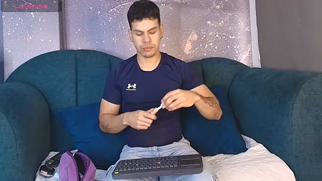 Derek Voss online show from June 2026 01:11:01 PM