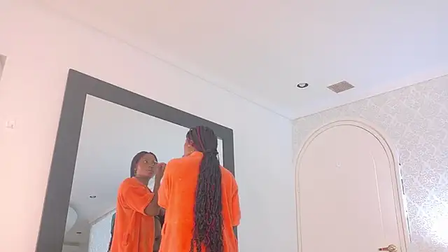 Elektradoll1 online show from May 2026 11:39:01 AM