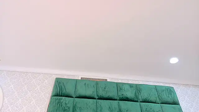 Elektradoll1 online show from May 2026 12:43:02 PM