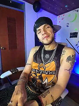 FonixXBelialX online show from June 2026 12:10:01 AM