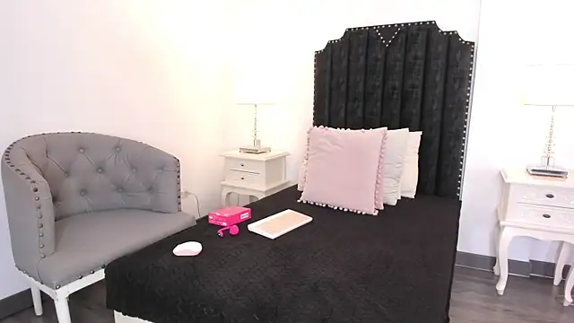 briny saez online show from June 2026 06:57:01 PM