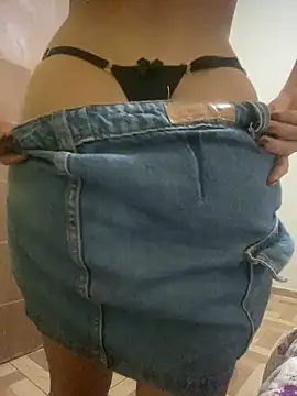 paulinha20230 online show from April 2026 07:33:02 PM