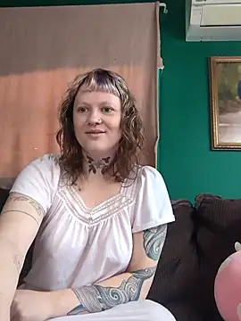 RosieSwitchBitch online show from May 2026 12:00:02 PM