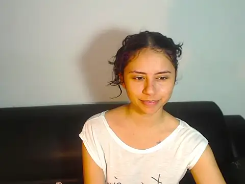 BellaLuxxs online show from May 2026 11:35:01 PM