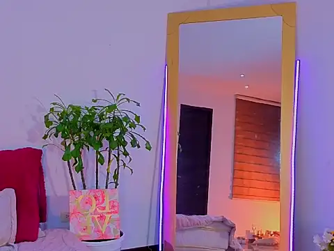 Snapshot of Lovelymoon_ chatting on June 2026 06:03:02 AM Lovelymoon online show from June 2026 06:03:02 AM