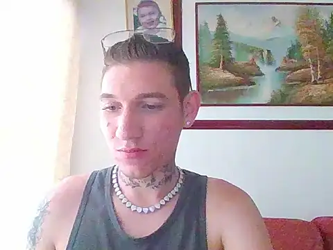 Snapshot of gonzalez_2001 chatting on July 2026 10:46:01 PM gonzalez 2001 online show from July 2026 10:46:01 PM