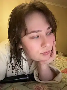 BettyRussian online show from April 2026 06:58:01 PM
