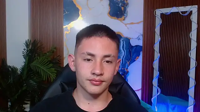 Snapshot of Andres_Tay chatting on May 2026 02:26:02 AM Andres Tay online show from May 2026 02:26:02 AM