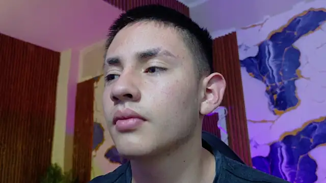 Snapshot of Andres_Tay chatting on May 2026 02:55:01 AM Andres Tay online show from May 2026 02:55:01 AM